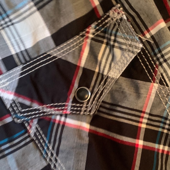 Wrangler Men's Casual Plaid Shirt - Black, Red, and White - Picture 3 of 7